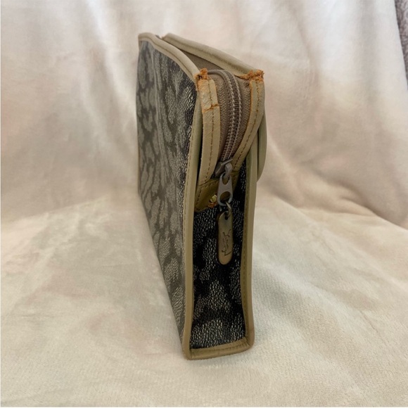 Vintage YSL Yves Saint Laurent Giraffe Print Leather Clutch Pouch - Picture 12 of 16